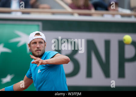 Lucas Pouille dalla Francia durante il giorno 11 del francese si apre il 31 maggio 2019 a Parigi, Francia Foto Stock