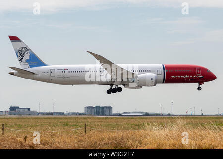 LN-LNL, luglio 11, 2019, Boeing Dreamliner 787-9-37931 (Kirsten Flagstad livrea) lo sbarco sul Paris Roissy Charles de Gaulle piste alla fine di né Foto Stock