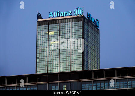 Logo Berlin Allianz Zentrale sul tetto dell'edificio Foto Stock