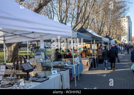 Salamanca Place mercati a Hobart, Tasmania, Australia in un giorno d'inverno Foto Stock