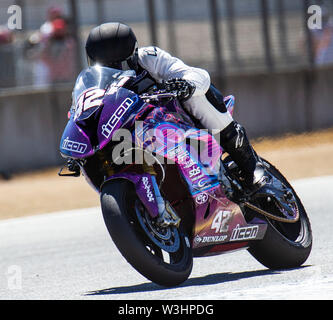 Monterey, CA, Stati Uniti d'America. 13 Luglio, 2019. Un # 42 Jeremy Coffey proveniente in giro 4 durante la MotoAmerica SuperBike Gara 2 a Weathertech Raceway Laguna Seca Monterey, CA Thurman James/CSM/Alamy Live News Foto Stock