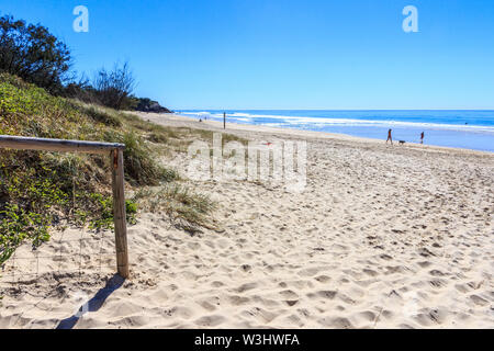 Mermaid beach su una soleggiata giornata estiva, Burleigh, Gold Coast, Queensland, Australia Foto Stock