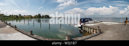 Piccolo porto sul telecomando Korshavn isola nell'arcipelago danese, Danimarca Foto Stock