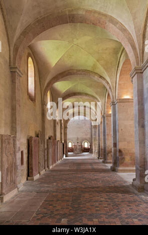 Basilika in l'abbazia cistercense di eberbach offrono nei pressi di eltville in Germania Foto Stock