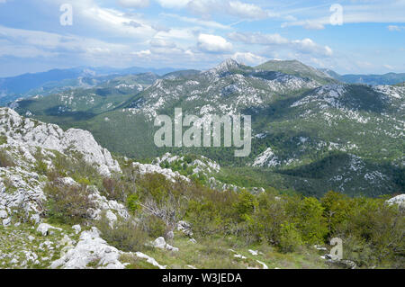 Velebit meridionale paesaggi fotografati da Ždrilski kuk, Croazia Foto Stock