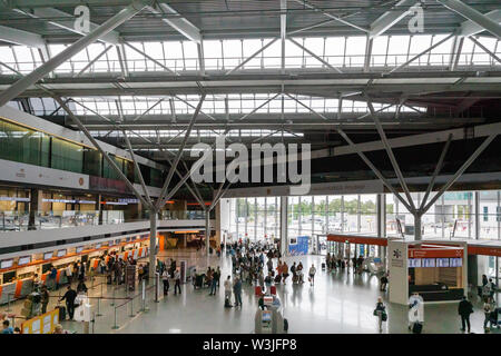 Varsavia, Polonia - Luglio 2019: Varsavia Aereoporto Chopin architettura. Chopin di Varsavia aeroporto è il più grande e aeroporto più trafficato della Polonia. Foto Stock