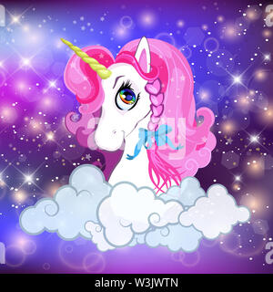 Unicorn testa con rosa mane ritratto sulla maglia iridata kawaii universo spazio galaxy o cielo notturno sfondo olografico, nuvole, magic sparkles, stelle Foto Stock