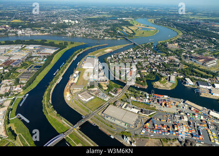 Fotografia aerea della Ruhr estuario nel Reno vicino Ruhrort con la nuova area logistica del porto di Duisburg, Duisport presso la foce del Rodano Foto Stock