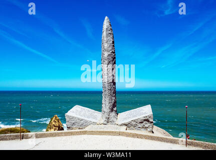 Pointe du Hoc Memoriale di guerra. Il D-Day, la United States Army Ranger Assault gruppo attaccato e catturato Pointe du Hoc dopo la scalatura delle scogliere. Foto Stock