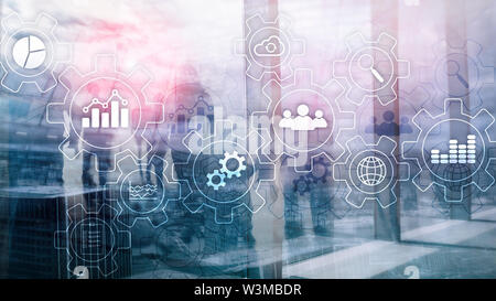 Processo aziendale schema astratto con gli ingranaggi e le icone. Il flusso di lavoro e automazione il concetto di tecnologia Foto Stock