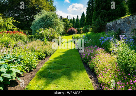 Esterno del giardino a Falkland Palace in Falkland, Fife, Scozia, Regno Unito Foto Stock