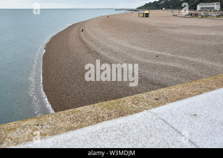 La spiaggia a Folkestone, Kent, Regno Unito nel luglio 2019 Foto Stock