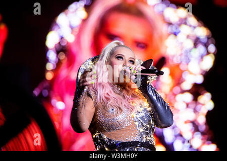 Locarno, Svizzera luglio XV 2019 Christina Aguilera live presso la luna e le stelle Festival © Roberto Finizio / Alamy Foto Stock