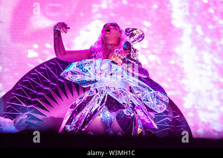 Locarno, Svizzera luglio XV 2019 Christina Aguilera live presso la luna e le stelle Festival © Roberto Finizio / Alamy Foto Stock