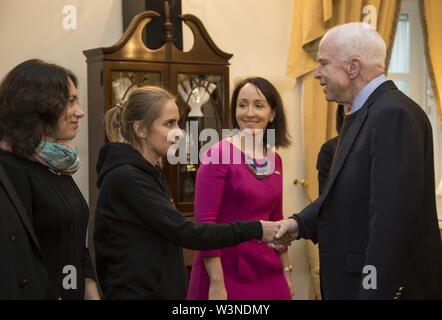 CODEL McCain visita a Kiev, Ucraina, Dicembre 30, 2016 (31235328764). Foto Stock