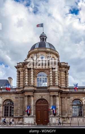 Ingresso del Senato francese a Parigi Foto Stock