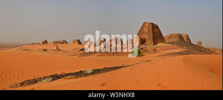 Panorama delle piramidi Nubiano in Sudan Foto Stock