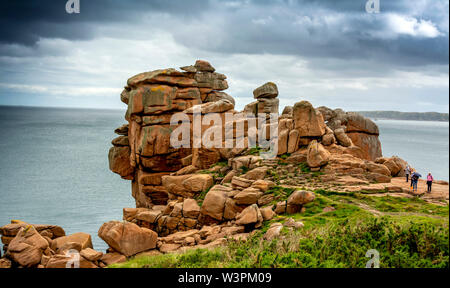 Ploumanach, rocce giganti al Cote granit rose rosa, cotes-d'Armor dipartimento, Bretagne, Francia Foto Stock