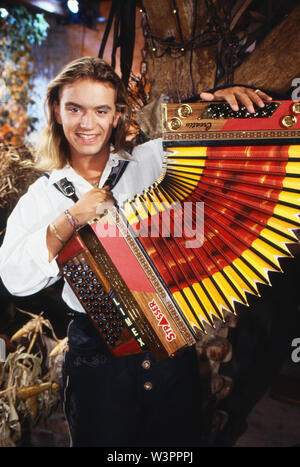 Florian Silbereisen, Deutsches Akkordeon-Wunderkind, Deutschland 1999. Fisarmonica tedesca star Florian Silbereisen, Germania 1999. Foto Stock