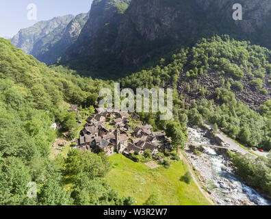 Vista aerea di Foroglio, Svizzera Foto Stock