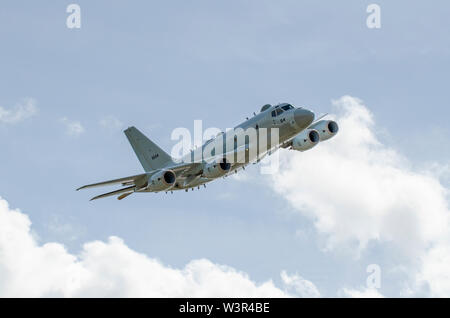 Kawasaki P-1 giapponese di pattugliamento marittimo di aeromobili in servizio con il Giappone marittimo Forza di Autodifesa che spera di vendere al Regno Unito. Il volo a RIAT UK Aerospace Foto Stock