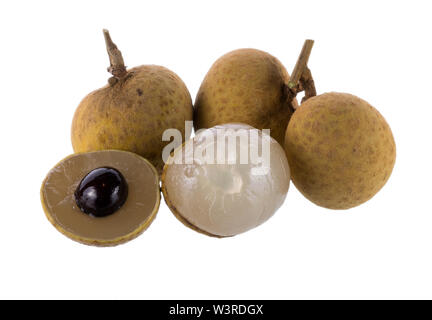 Longan (Dimocarpus longan) su sfondo bianco Foto Stock