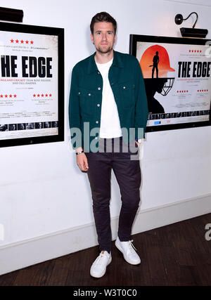 Greg James frequentando il mondo premiere del bordo in corrispondenza Picturehouse centrale, Piccadilly Circus di Londra. Foto Stock