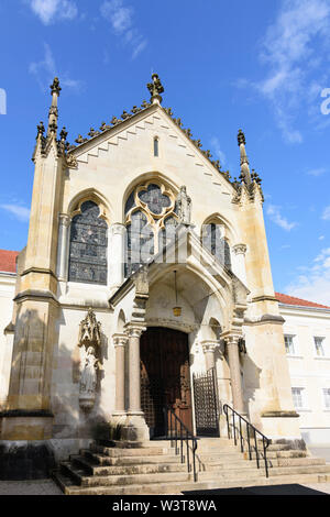 Alland: ex castello Schloss Mayerling, oggi Karmel St. Josef: chiesa di Wienerwald, Vienna Woods, Niederösterreich, Austria Inferiore, Austria Foto Stock