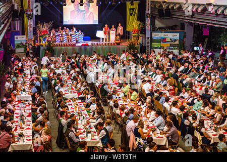 Cerimonia di incoronazione di Potato-Queen bavarese 2019 in Schrobenhausen, Germania Foto Stock