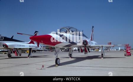 Il USAF Thunderbirds squadrone dimostrativo della Andrews AFB nel 1980. Perfettamente preparati e dettagliata, i piani di mostrare gli USA abilità di volo. Foto Stock