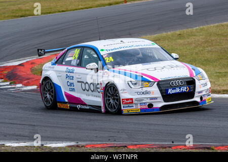 Snetterton, UK. 17 Luglio, 2019. Kwik montare British Touring Car Championship estivo di test a Snetterton il 17 agosto 2019 precedendo la serie 'triple-header gara evento su 3/4 agosto. Nella foto è Jake Hill alla guida della TradePriceCars.com Audi S3 Credito: Mark Bullimore/Alamy Live News Foto Stock