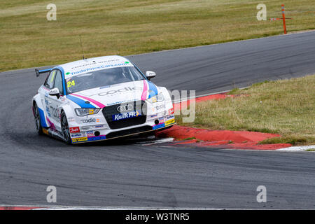 Snetterton, UK. 17 Luglio, 2019. Kwik montare British Touring Car Championship estivo di test a Snetterton il 17 agosto 2019 precedendo la serie 'triple-header gara evento su 3/4 agosto. Nella foto è Jake Hill alla guida della TradePriceCars.com Audi S3 Credito: Mark Bullimore/Alamy Live News Foto Stock