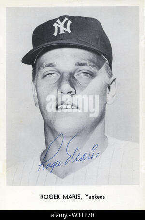 Foto autografate di star giocatore di baseball Roger Maris con i New York Yankees circa sessanta Foto Stock