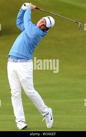 Scozia Robert Macintyre sul 2° fairway durante il primo giorno del Campionato Open 2019 presso il Royal Portrush Golf Club. Foto Stock