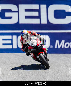 Jul 14, 2019 Monterey, CA, U.S.A. # 54 Toprak Razgatlioglu entrando nella struttura di cavatappi durante il Motul FIM Superbike World Championship Geico U.S. Giro del Mondo SBK gara 2 a Weathertech Raceway Laguna Seca Monterey, CA Thurman James / CSM Foto Stock