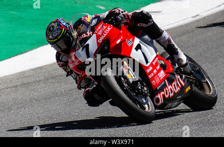 Jul 14, 2019 Monterey, CA, U.S.A. # 7 Chaz Davies uscente del cavatappi durante il Motul FIM Superbike World Championship Geico U.S. Giro del Mondo SBK gara 2 a Weathertech Raceway Laguna Seca Monterey, CA Thurman James / CSM Foto Stock