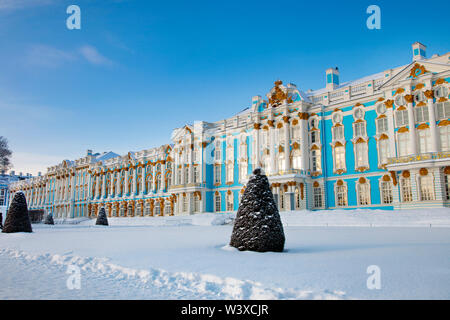 In inverno il palazzo di Caterina architettura con cielo blu Foto Stock