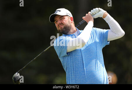 Australia Marc Leishman tees off 5 durante il primo giorno del Campionato Open 2019 presso il Royal Portrush Golf Club. Foto Stock