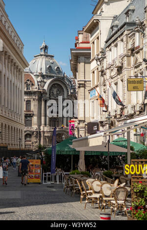 Street ristoranti a Lipscani, Bucarest, Romania Foto Stock