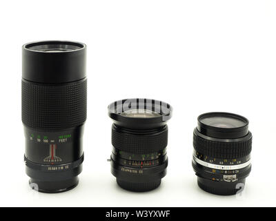 Set di vecchi lenti su sfondo bianco Foto Stock