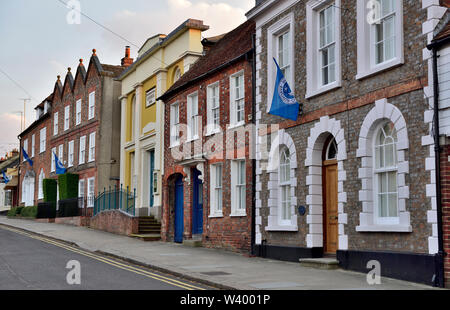 Edifici Hungerford High Street, storica città mercato Berkshire, Regno Unito Foto Stock