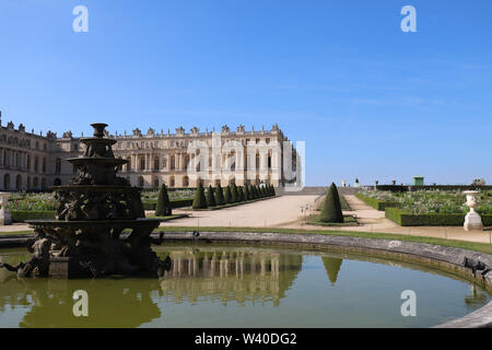 Vista esterna del celebre Reggia Versailles. Il Palace Versailles era un castello reale. Foto Stock