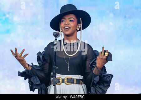 Pilton, UK. Venerdì 28 Giugno 2019. American cantautrice Ms. Lauryn Hill esegue sulla fase della piramide di Glastonbury Festival presso l'azienda agricola degna in Pilton,© Jason Richardson / Alamy Live News Foto Stock