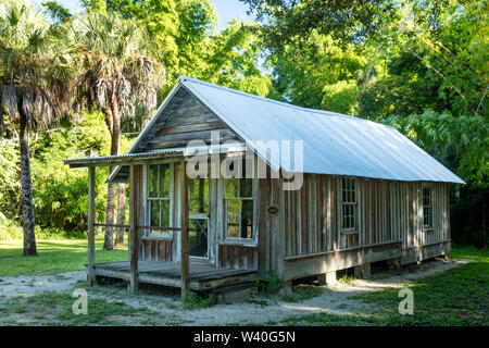 Cottage Schlender su motivi di Koreshan insediamento storico - di un palazzo del XIX secolo comune utopico, Estero, Florida, Stati Uniti d'America Foto Stock