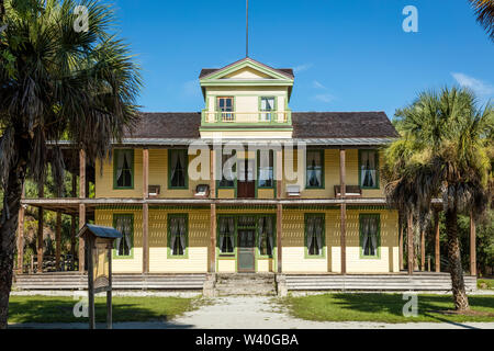 La Corte planetario edificio (b. 1904) per motivi di Koreshan insediamento storico - di un palazzo del XIX secolo comune utopico, Estero, Florida, Stati Uniti d'America Foto Stock