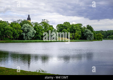 Lago di Njasviž Radziwill castello in Bielorussia Foto Stock