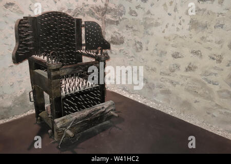 La sedia medievale della tortura (Judas sedia) Foto Stock