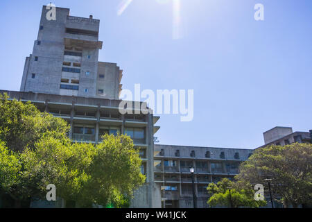 Luglio 13, 2019 Berkeley / CA / STATI UNITI D'AMERICA - Sala Wurster, casa del famoso College of Environmental Design presso la University of California a Berkeley, costruito in Foto Stock