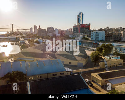 Vista aerea del centro cittadino di Maputo, capitale del Mozambico, Africa Foto Stock
