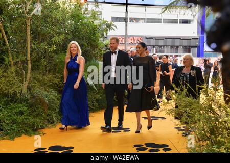 Megan, duchessa di Sussex, il principe Harry, duca di Sussex. The Lion King Premiere europeo, Odeon Luxe, Leicester Square, Londra. Regno Unito Foto Stock